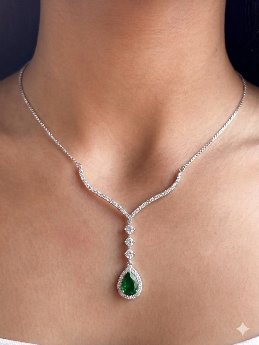 Emerald Green Pear-Cut Zircon Drop Necklace - Royal Chevron Design - Sterling Silver 925
