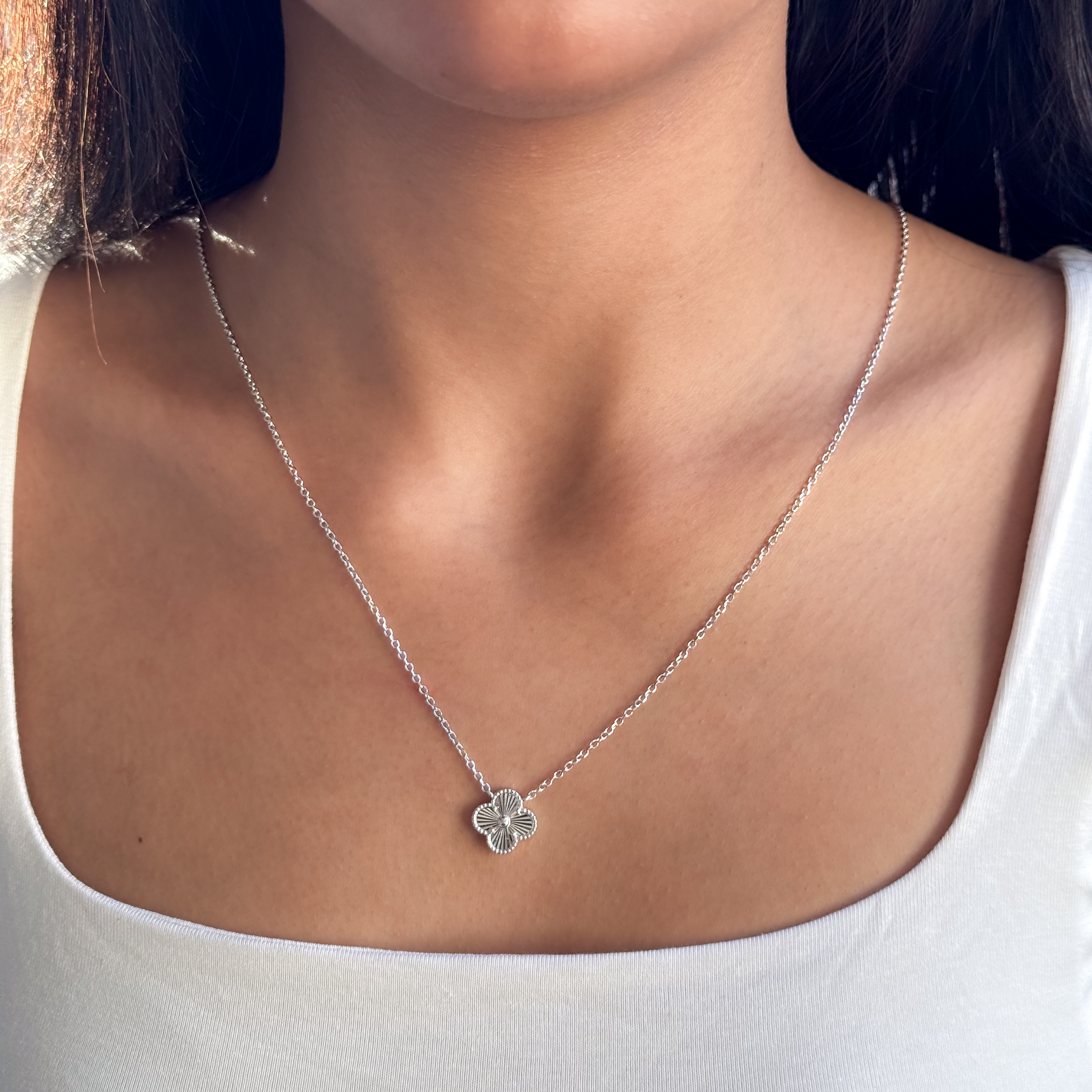 Minimal Clover Necklace – 925 Sterling Silver