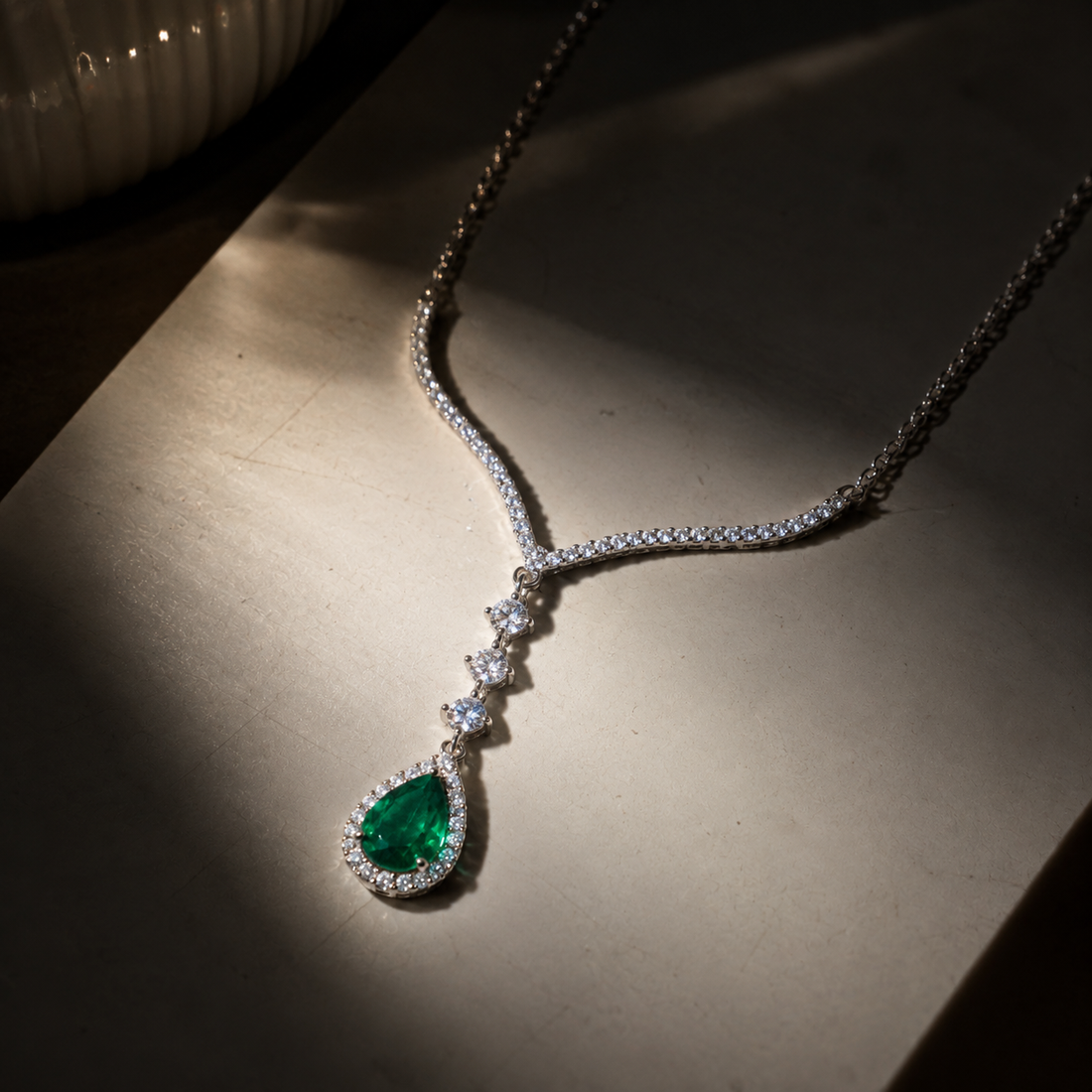 Emerald Green Pear-Cut Zircon Drop Necklace - Royal Chevron Design - Sterling Silver 925