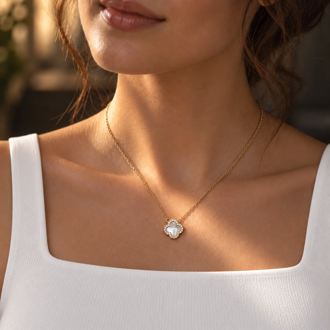 Mother of Pearl Clover Necklace in 925 Sterling Silver