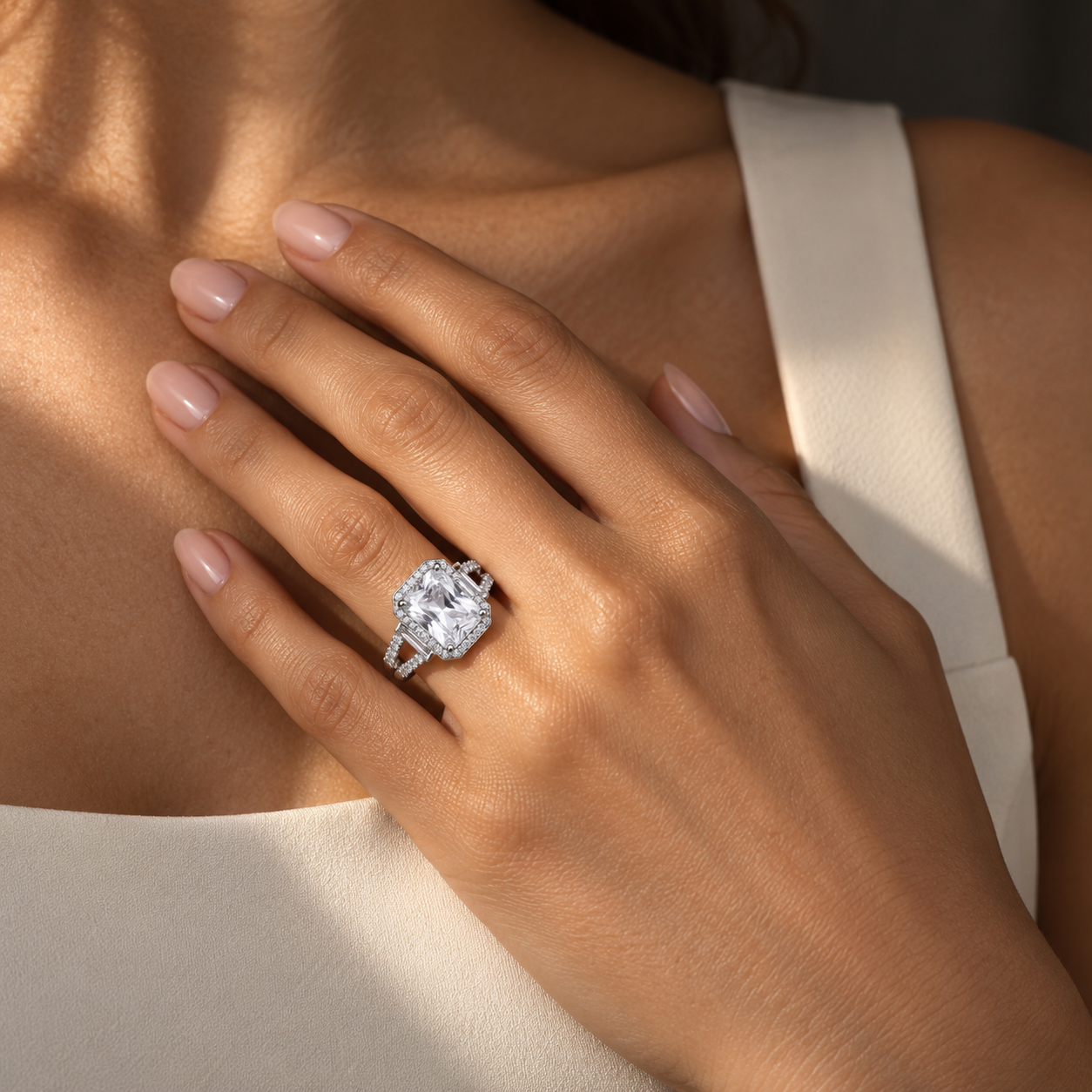 Radiant-Cut Cubic Zirconia Halo Ring – 925 Sterling Silver