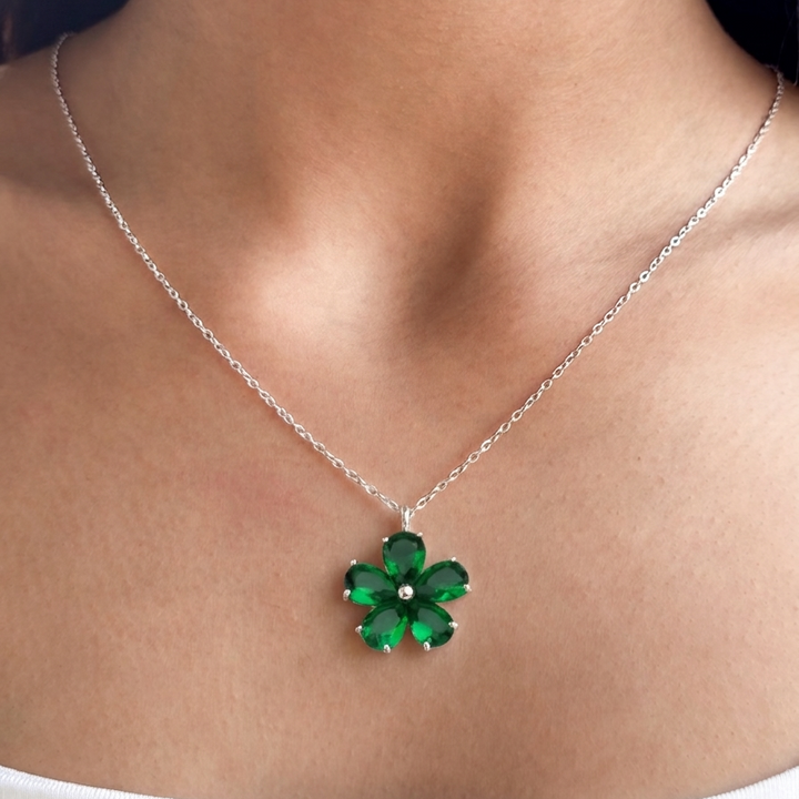 Green Blossom Pendant Necklace