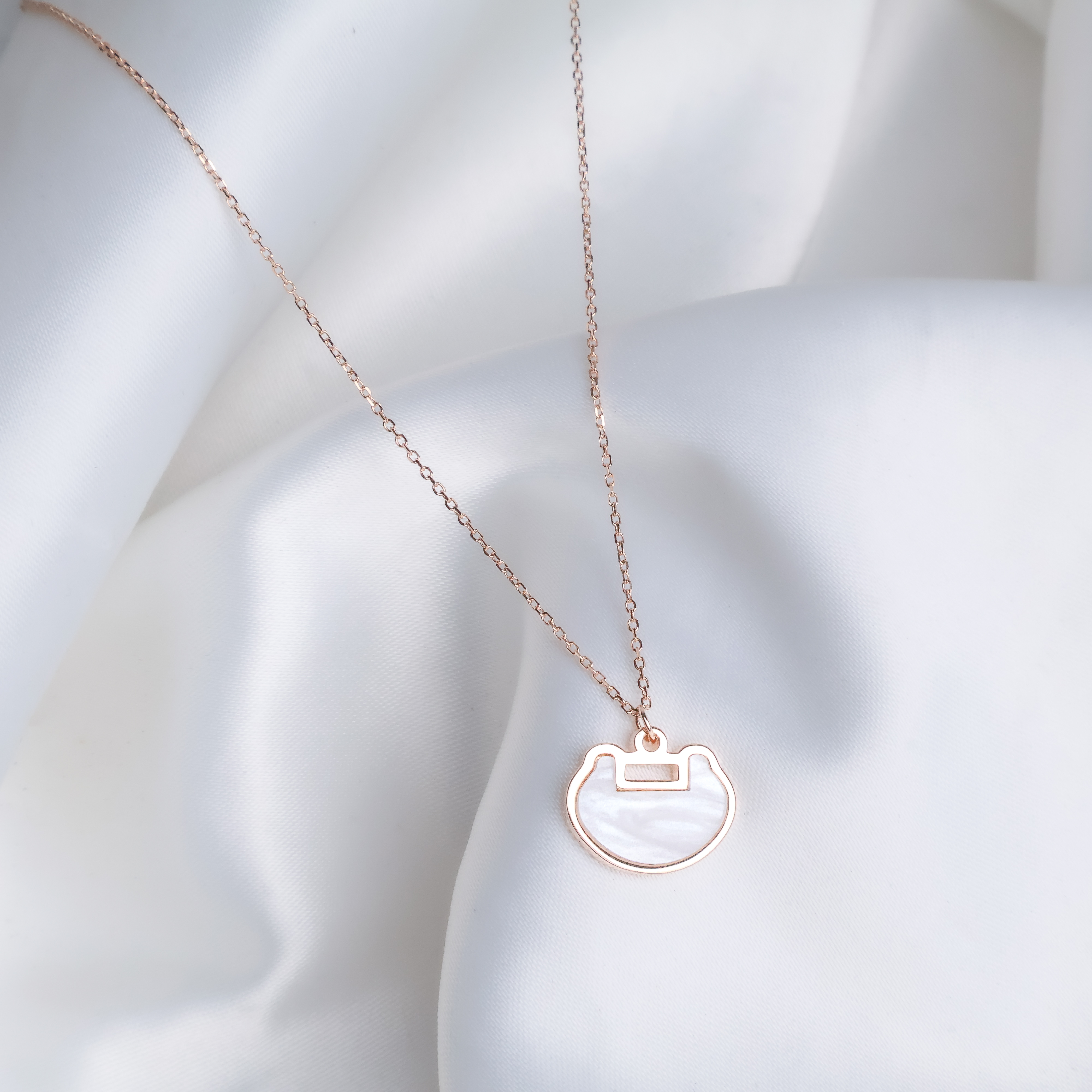 Luminous Longevity Lock Necklace - Mother of Pearl & 925 Sterling Silver