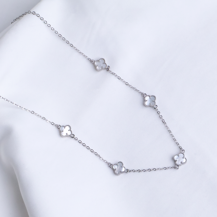 Mother of Pearl 5-Clover Station Necklace in 925 Sterling Silver