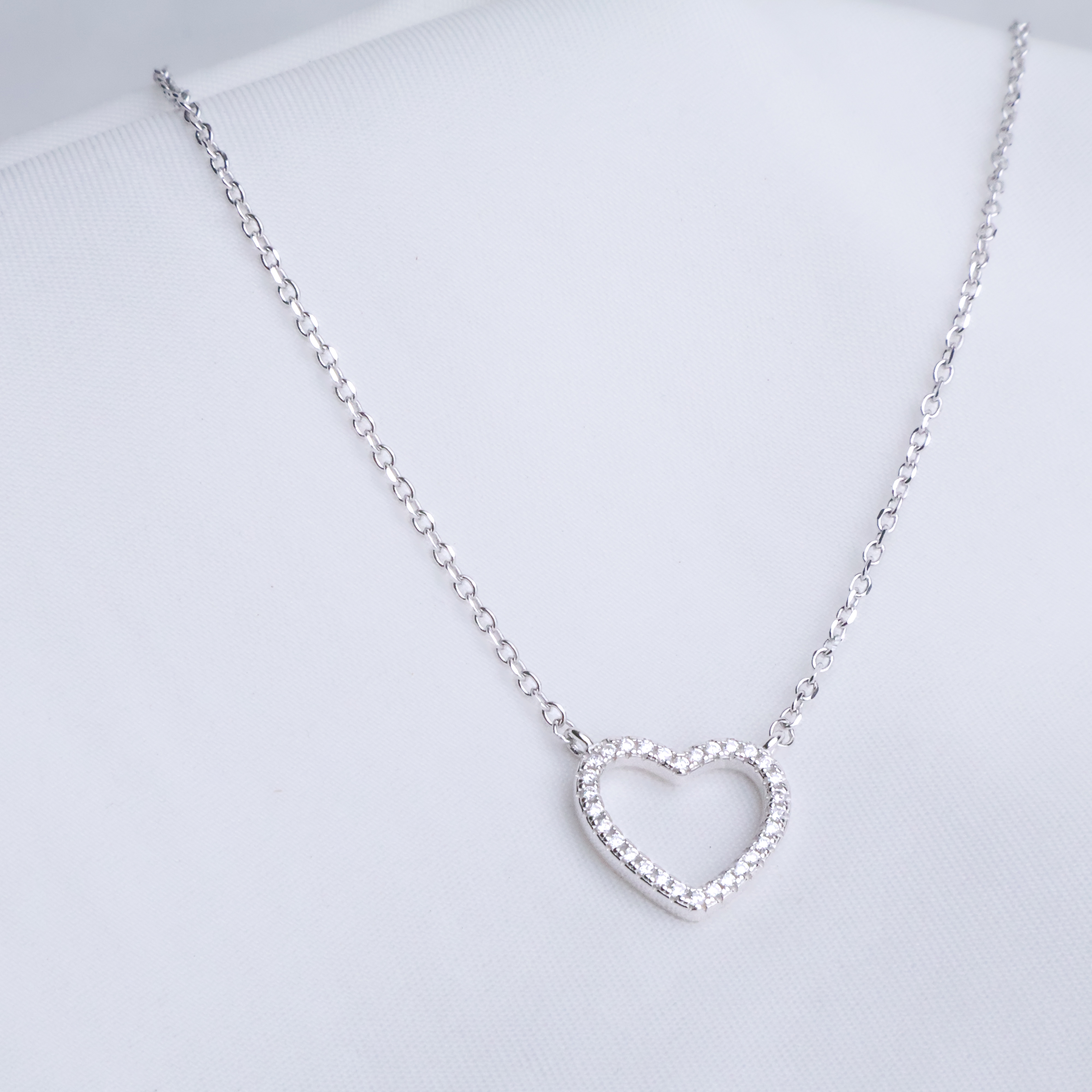 Sparkling Open Heart Pendant Necklace in 925 Sterling Silver