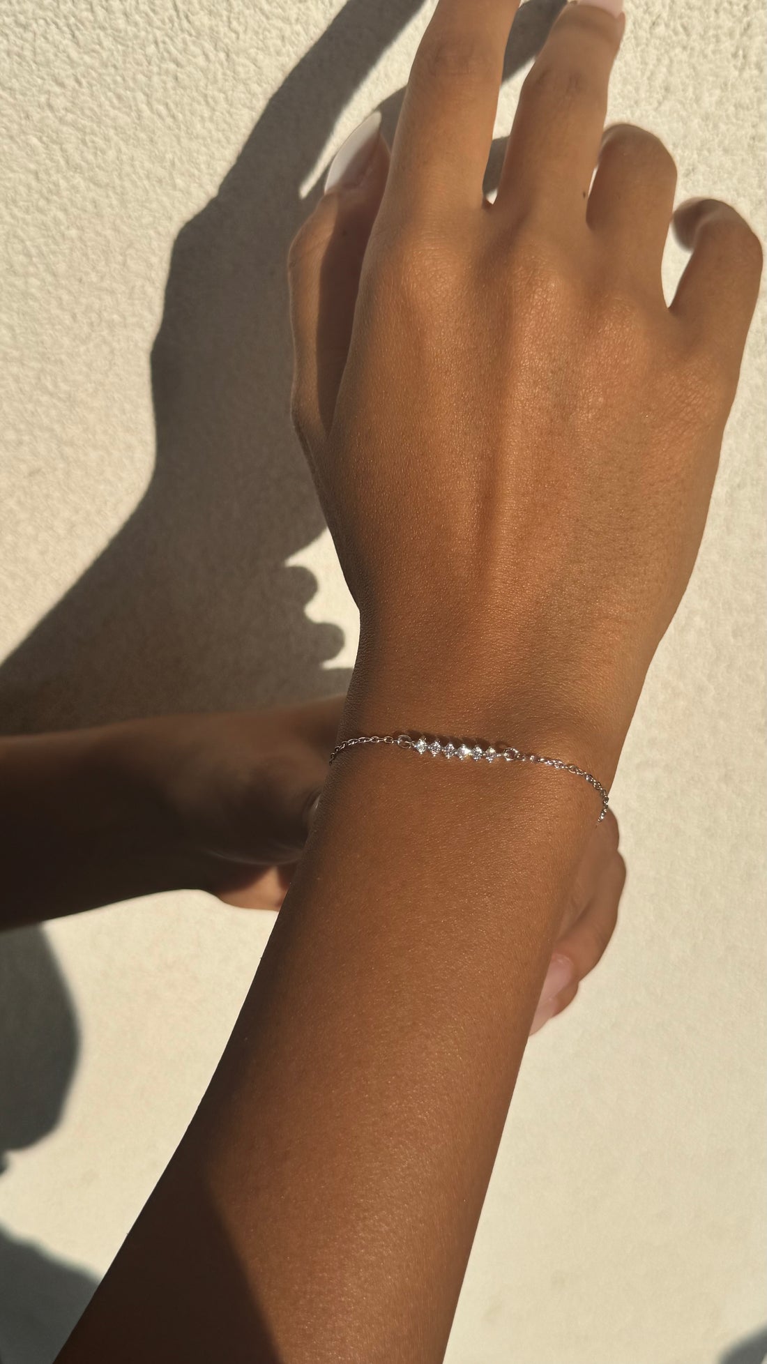 Minimalist 925 Sterling Silver Bracelet with Delicate Zircon Line