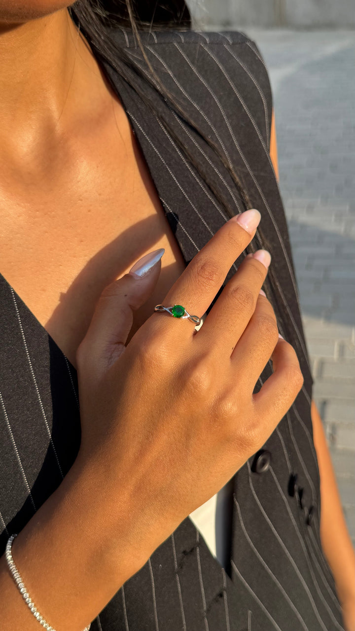 Green Elegance Silver Ring