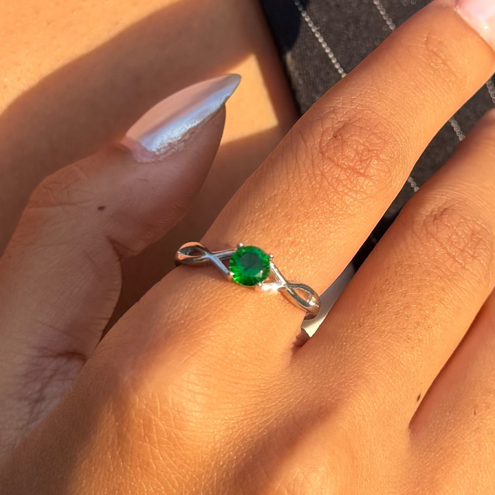 Green Elegance Silver Ring